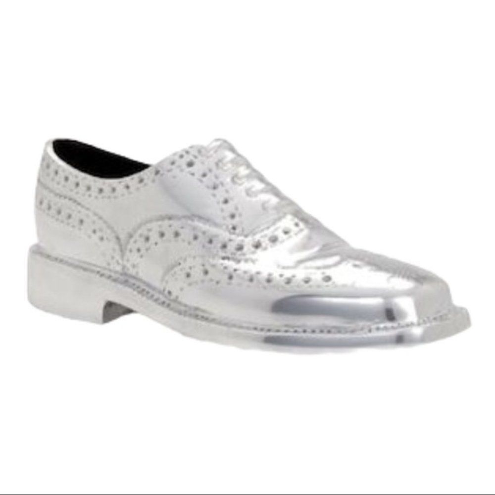 Torre & Tagus Aluminum Oxford Shoe Decor NWT